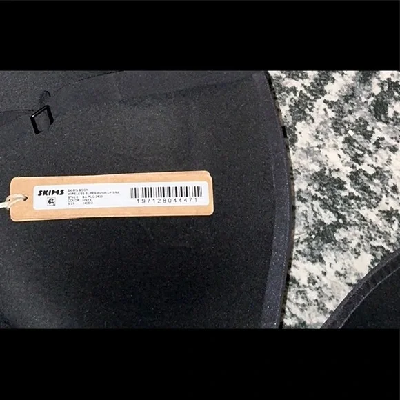 SKIMS Body Wireless Super Push-up Bra 34DDD NWT {$58} - Picture 4 of 5